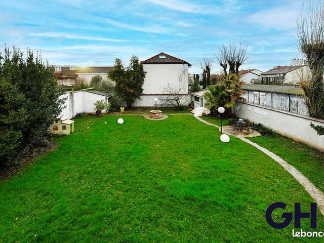 Propriété 6 pièces 185 m²