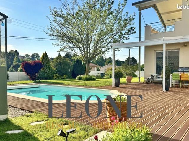 Propriété 6 pièces 185 m²