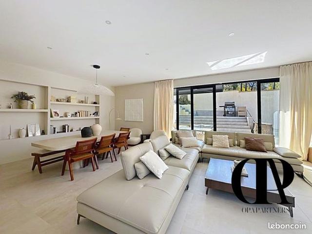 Propriété 6 pièces 185 m²