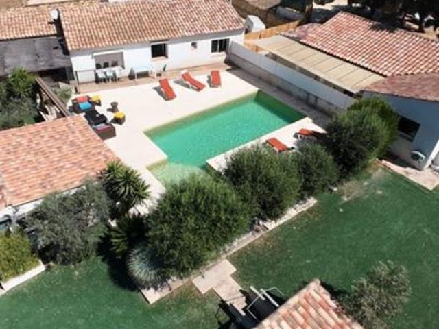 Propriété 6 pièces 186 m²