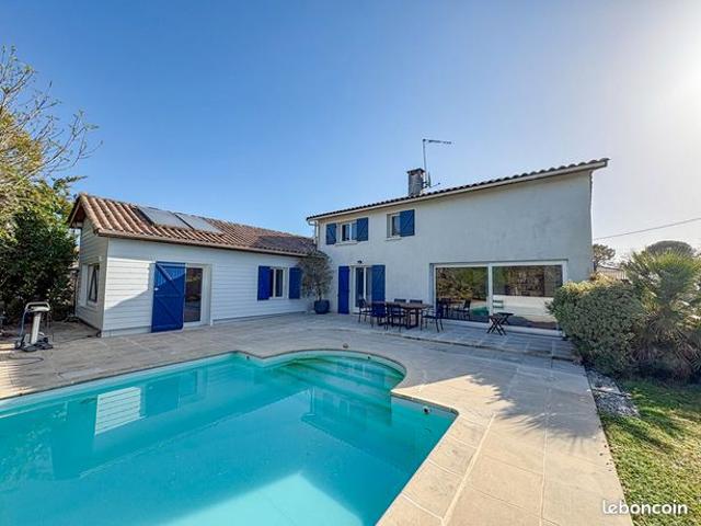 Propriété 6 pièces 186 m²
