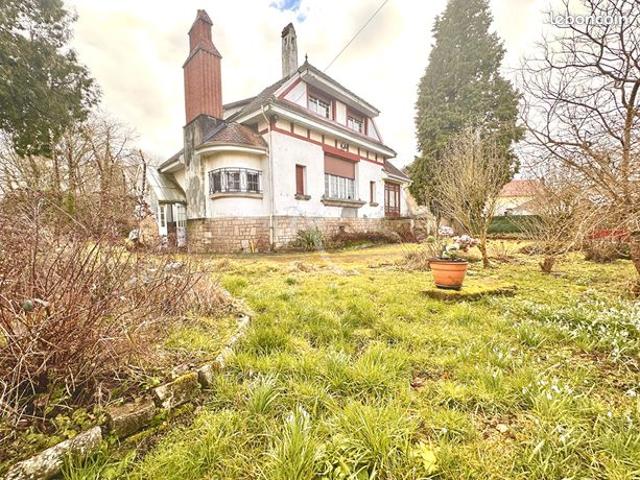 Propriété 6 pièces 186 m²