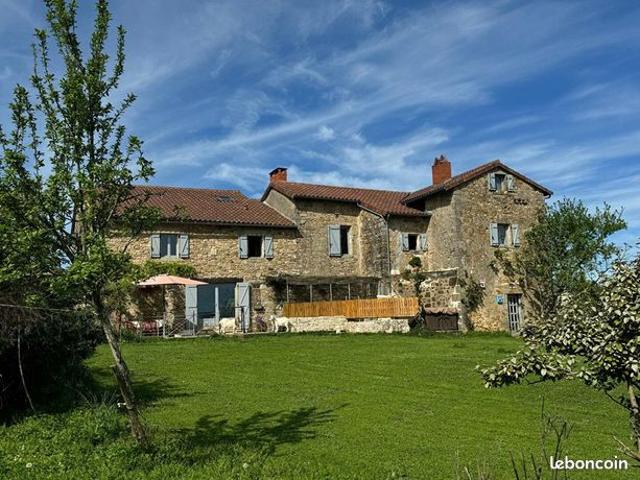 Propriété 6 pièces 186 m²