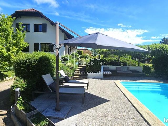 Propriété 6 pièces 187 m²