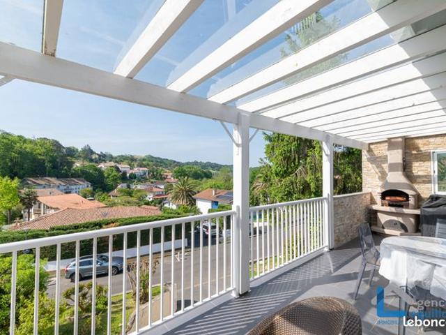 Propriété 6 pièces 188 m²