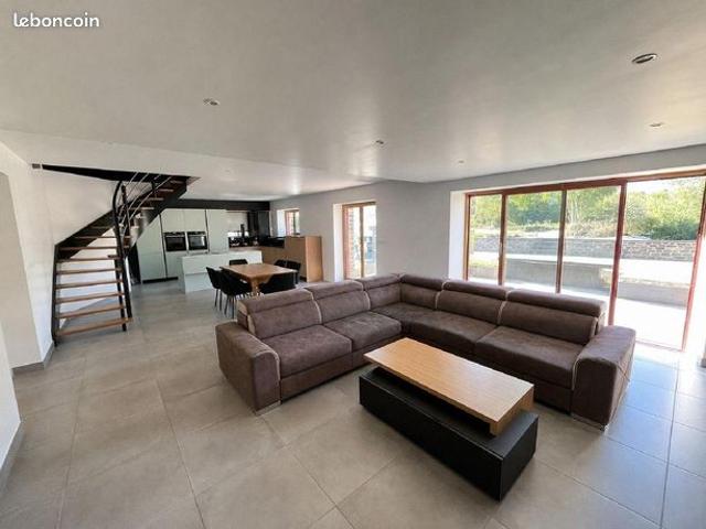 Propriété 6 pièces 188 m²