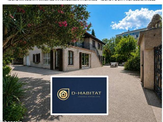 Propriété 6 pièces 188 m²