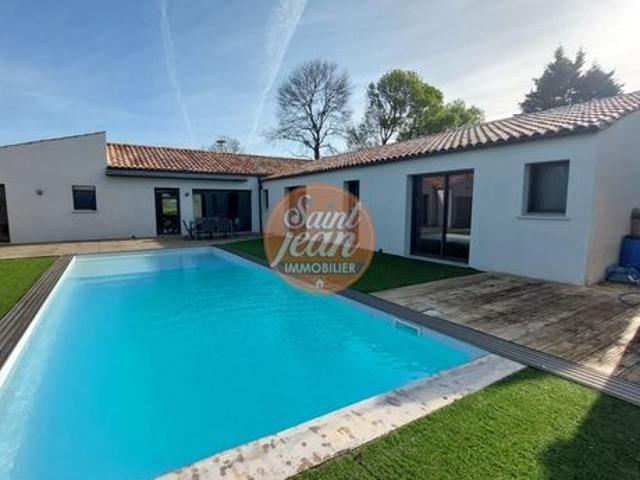 Propriété 6 pièces 180 m²