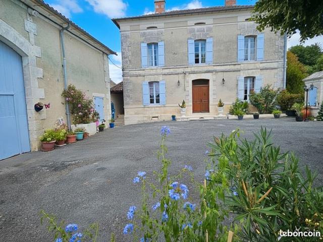 Propriété 6 pièces 180 m²