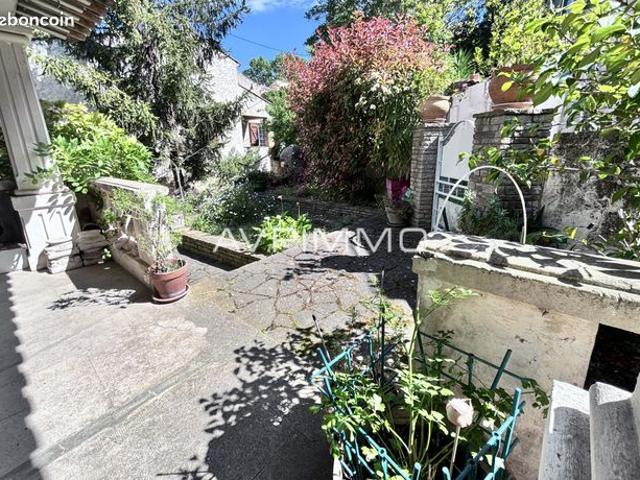 Propriété 6 pièces 180 m²