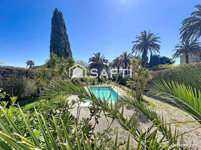 Propriété 6 pièces 180 m²