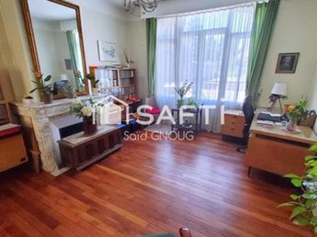 Propriété 6 pièces 180 m²