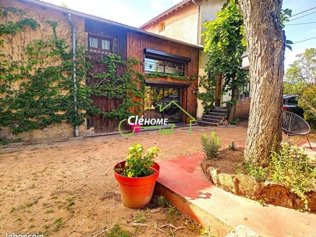 Propriété 6 pièces 180 m²