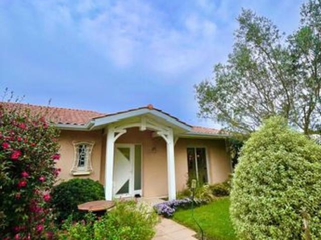 Propriété 6 pièces 180 m²