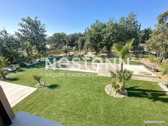 Propriété 6 pièces 180 m²
