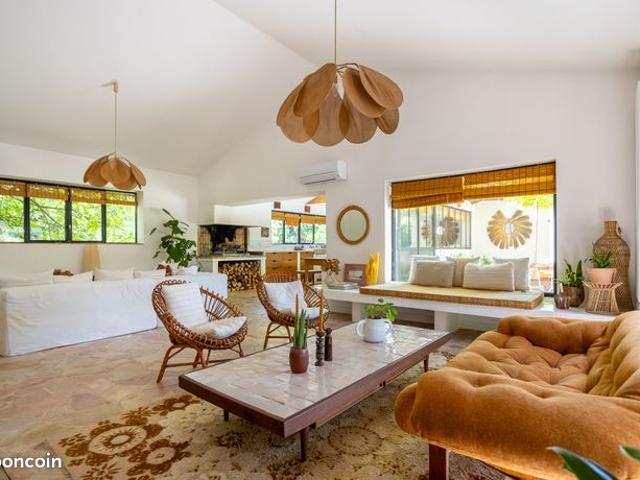 Propriété 6 pièces 180 m²