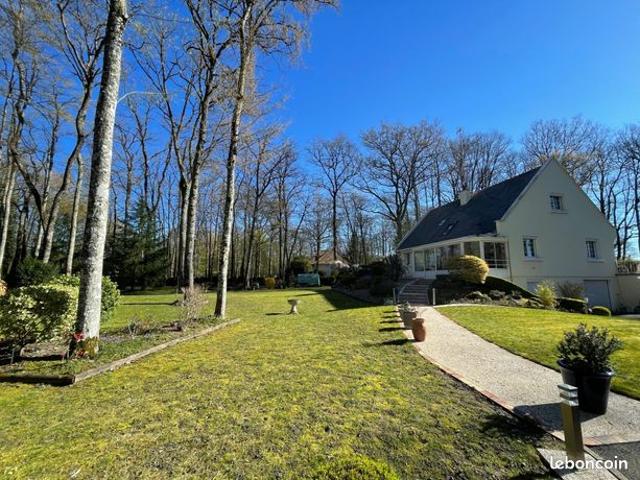Propriété 6 pièces 180 m²