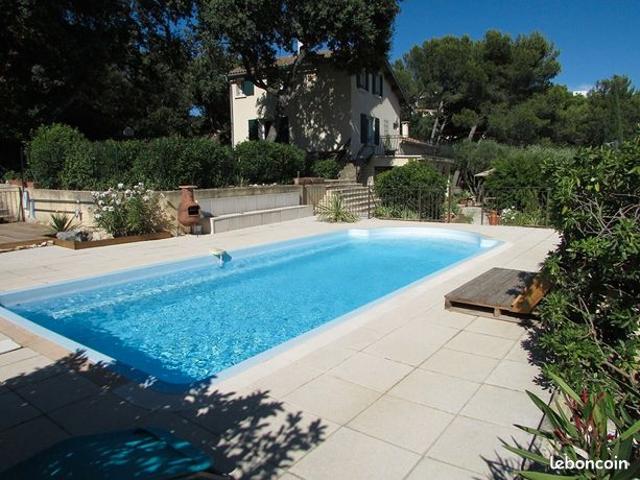 Propriété 6 pièces 180 m²
