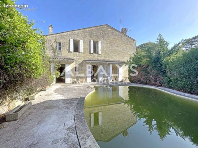 Propriété 6 pièces 180 m²