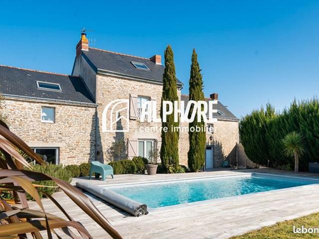Propriété 6 pièces 180 m²