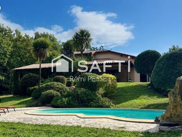 Propriété 6 pièces 180 m²
