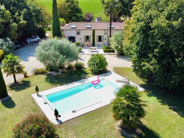 Propriété 6 pièces 180 m²