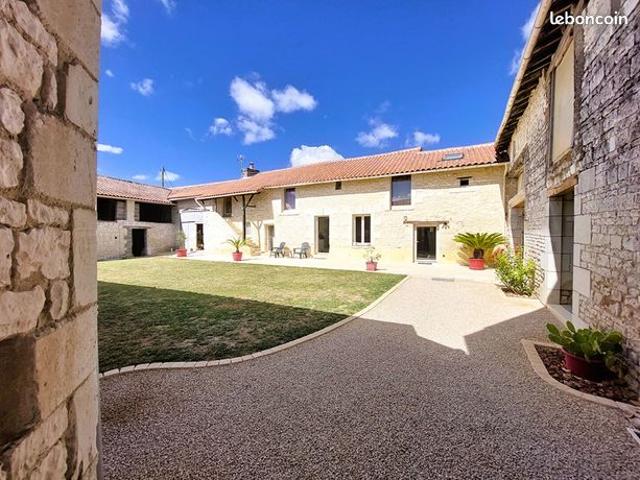 Propriété 6 pièces 180 m²