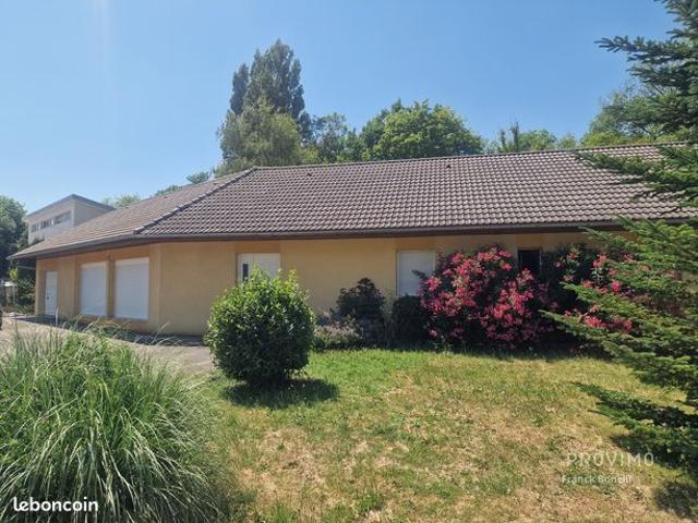 Propriété 6 pièces 180 m²