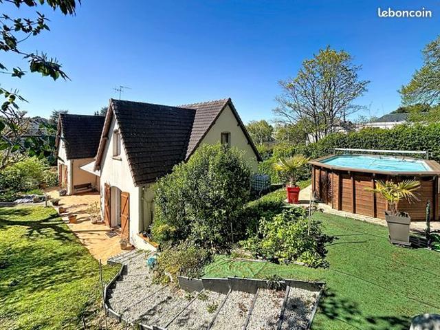 Propriété 6 pièces 181 m²