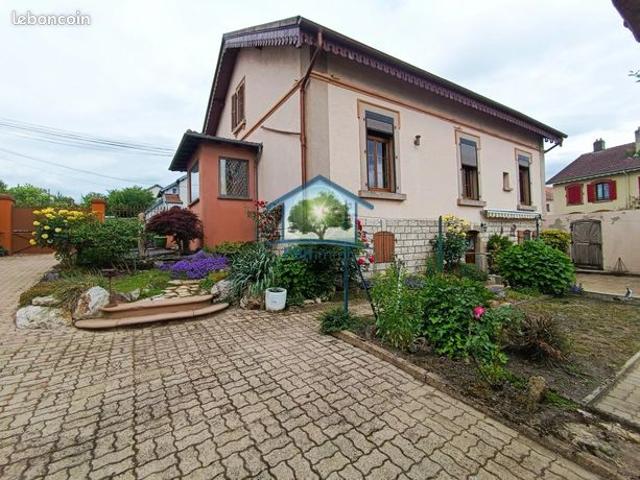 Propriété 6 pièces 181 m²
