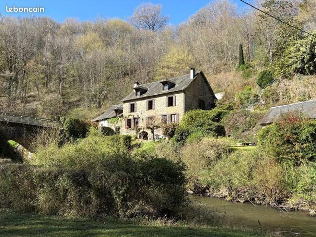 Propriété 6 pièces 181 m²