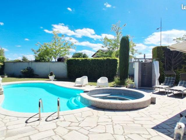 Propriété 6 pièces 182 m²