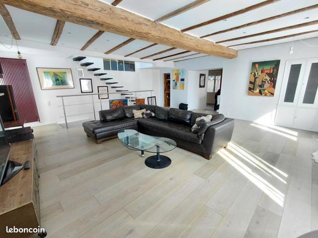 Propriété 6 pièces 182 m²