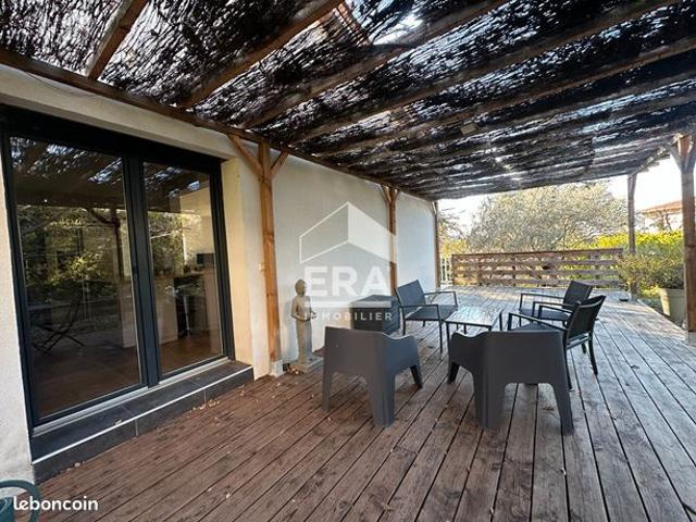 Propriété 6 pièces 182 m²