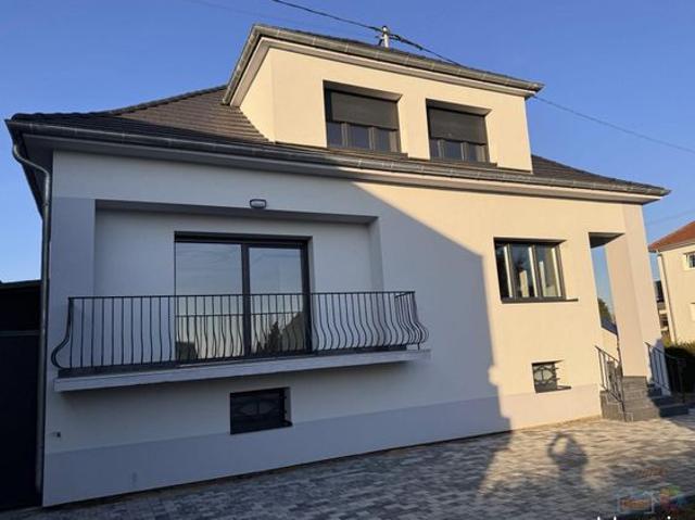 Propriété 6 pièces 183 m²