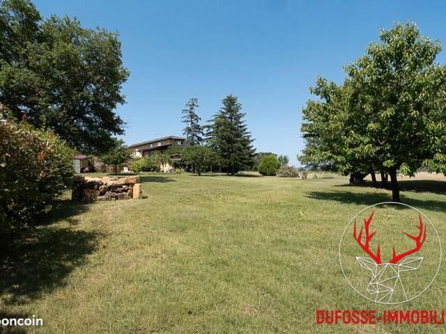 Propriété 6 pièces 183 m²