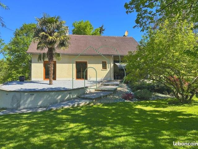 Propriété 6 pièces 183 m²