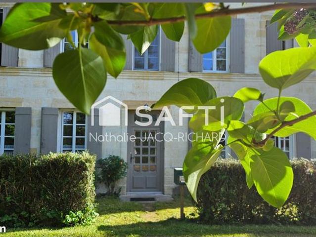 Propriété 6 pièces 194 m²