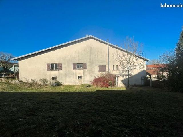 Propriété 6 pièces 194 m²