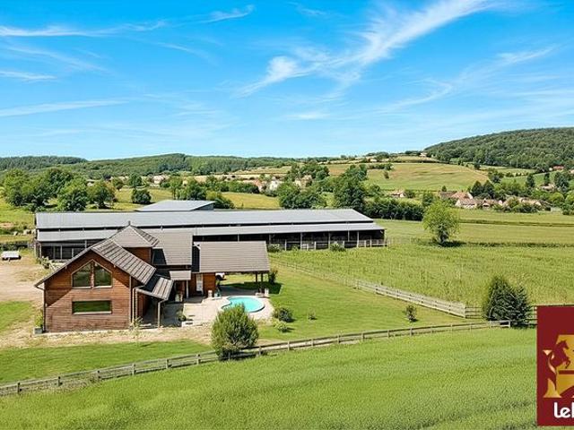 Propriété 6 pièces 194 m²
