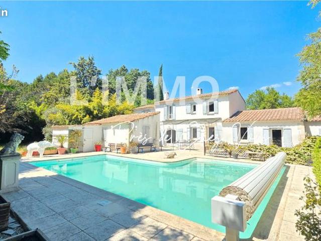 Propriété 6 pièces 195 m²