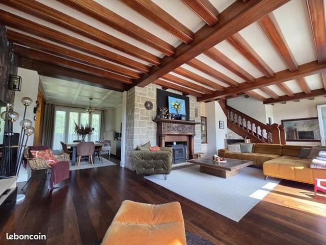 Propriété 6 pièces 195 m²