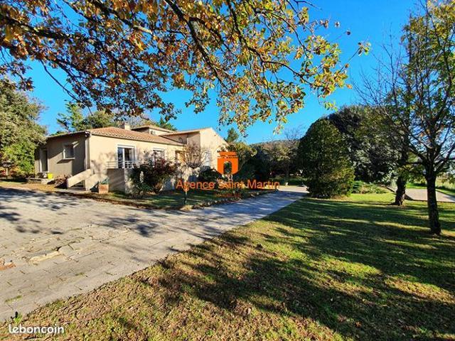 Propriété 6 pièces 195 m²