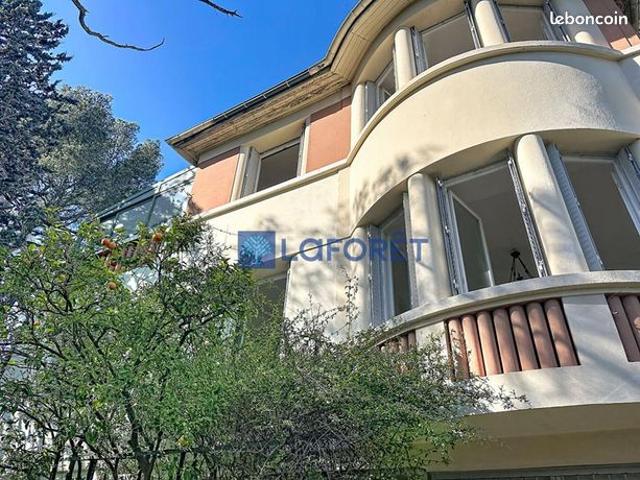 Propriété 6 pièces 195 m²