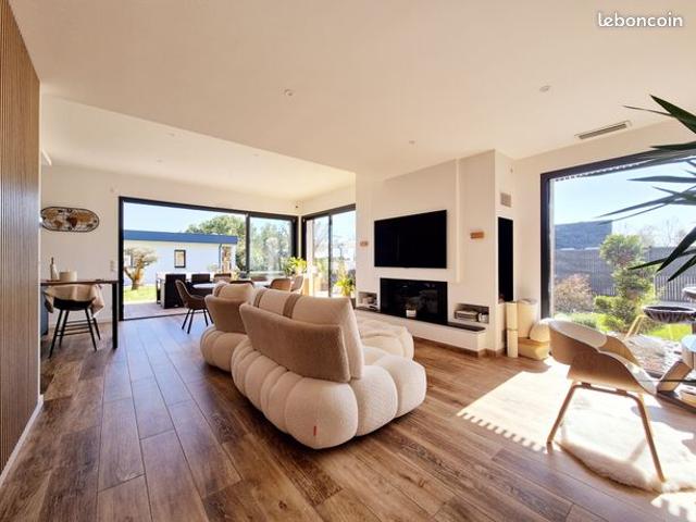 Propriété 6 pièces 170 m²