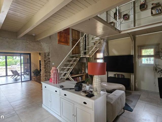 Propriété 6 pièces 195 m²