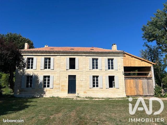 Propriété 6 pièces 196 m²