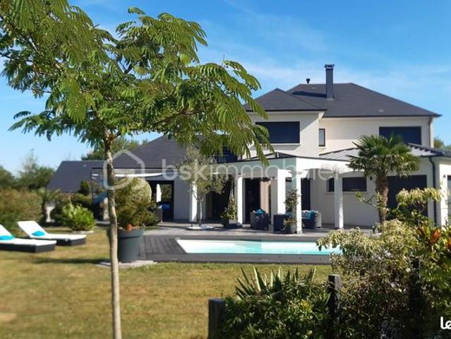 Propriété 6 pièces 197 m²