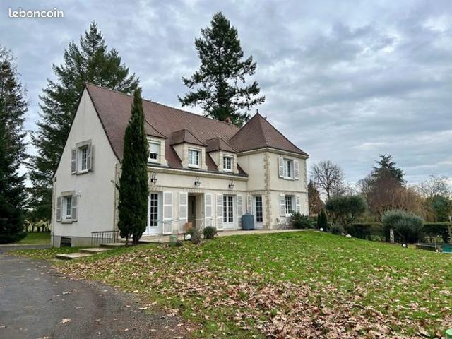 Propriété 6 pièces 197 m²