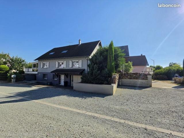 Propriété 6 pièces 198 m²
